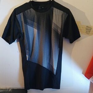 Reebok Black and Gray Short Sleeve Tee with Geometric Design